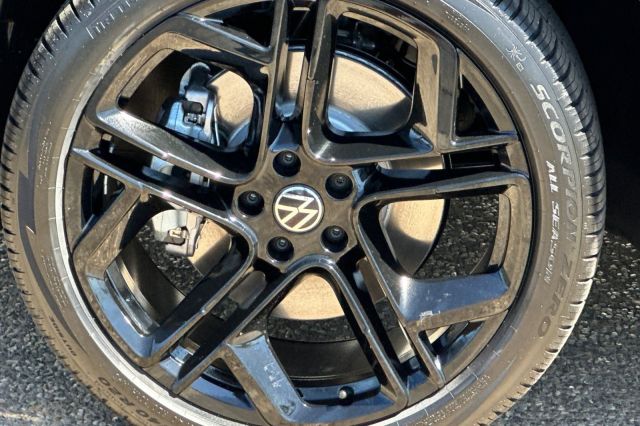 2025 Volkswagen Tiguan 2.0T SE R-Line Black 2025 Volkswagen Tiguan 2.0T SE R-Line Black