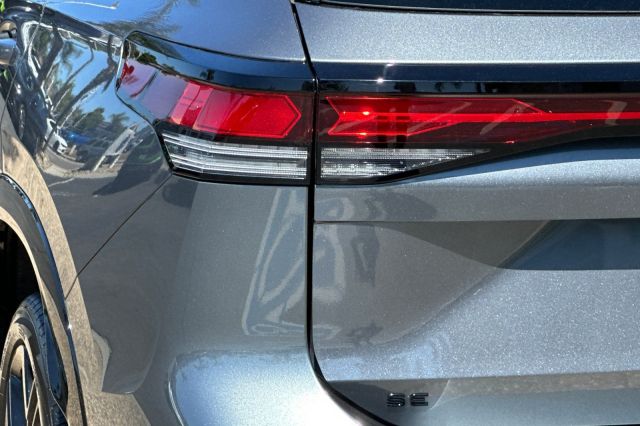 2025 Volkswagen Tiguan 2.0T SE R-Line Black 2025 Volkswagen Tiguan 2.0T SE R-Line Black