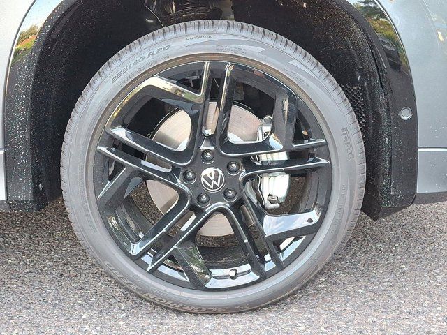 2025 Volkswagen Tiguan SE R-Line Black