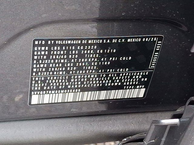 2025 Volkswagen Tiguan SE R-Line Black
