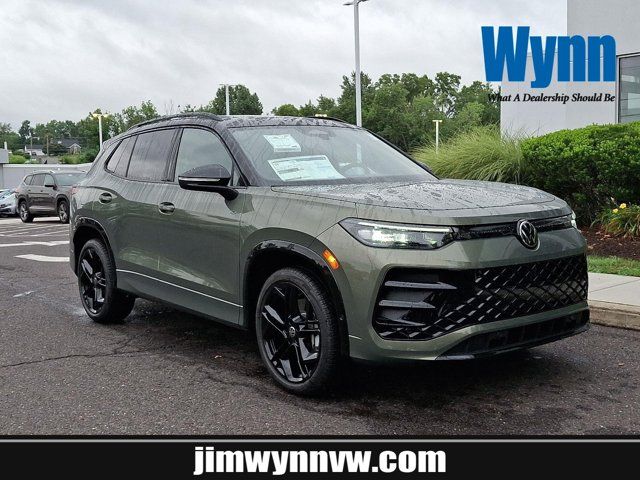 2025 Volkswagen Tiguan SE R-Line Black