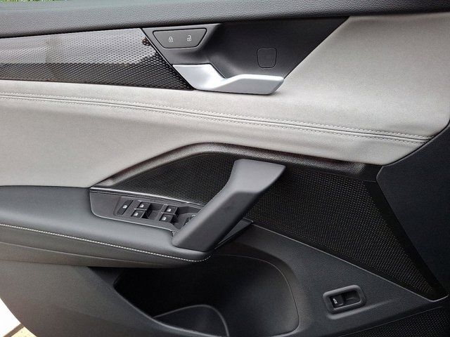 2025 Volkswagen Tiguan SE R-Line Black