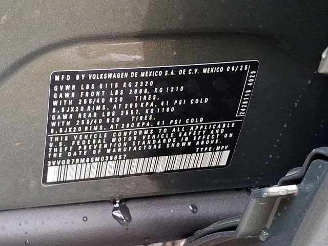 2025 Volkswagen Tiguan SE R-Line Black