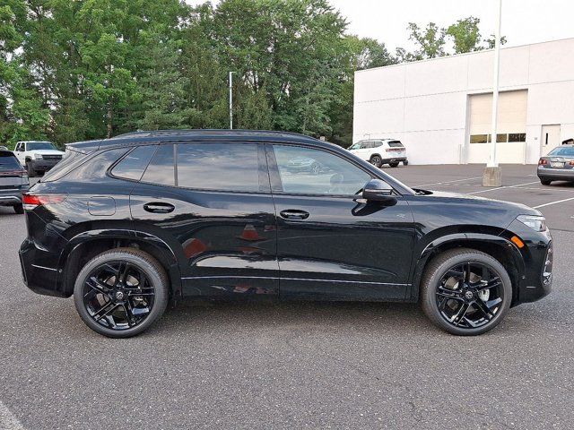 2025 Volkswagen Tiguan SE R-Line Black