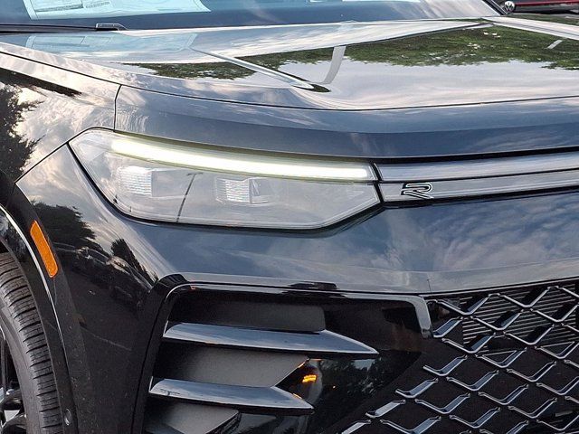 2025 Volkswagen Tiguan SE R-Line Black