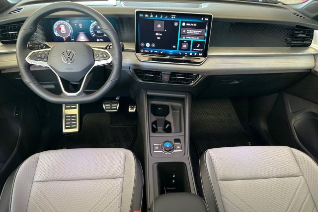 2025 Volkswagen Tiguan 2.0T SE R-Line Black 2025 Volkswagen Tiguan 2.0T SE R-Line Black