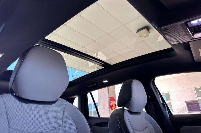 2025 Volkswagen Tiguan 2.0T SE R-Line Black 2025 Volkswagen Tiguan 2.0T SE R-Line Black