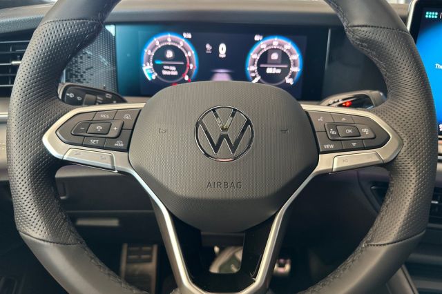 2025 Volkswagen Tiguan 2.0T SE R-Line Black 2025 Volkswagen Tiguan 2.0T SE R-Line Black