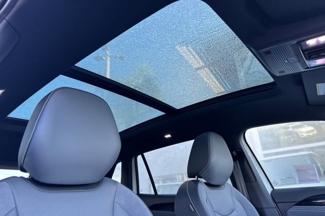 2025 Volkswagen Tiguan 2.0T SE R-Line Black 2025 Volkswagen Tiguan 2.0T SE R-Line Black