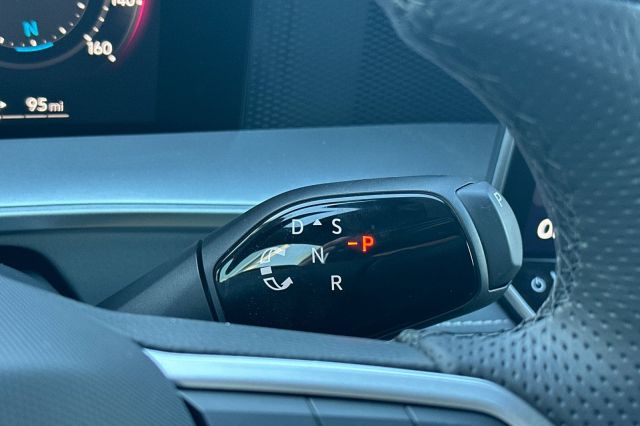 2025 Volkswagen Tiguan 2.0T SE R-Line Black 2025 Volkswagen Tiguan 2.0T SE R-Line Black