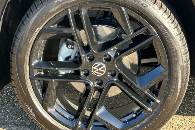 2025 Volkswagen Tiguan 2.0T SE R-Line Black 2025 Volkswagen Tiguan 2.0T SE R-Line Black