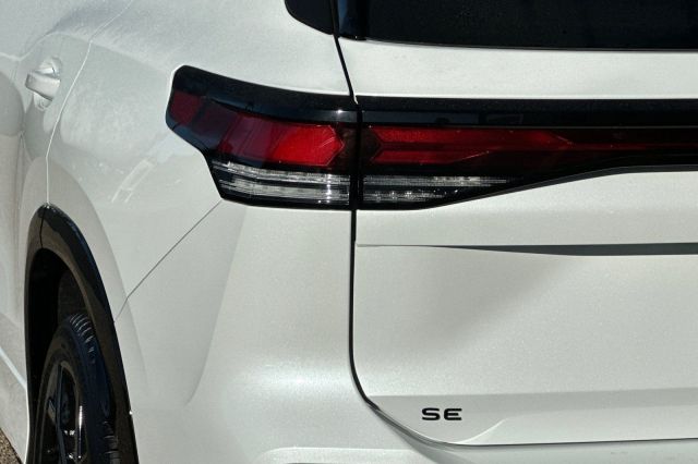 2025 Volkswagen Tiguan 2.0T SE R-Line Black 2025 Volkswagen Tiguan 2.0T SE R-Line Black