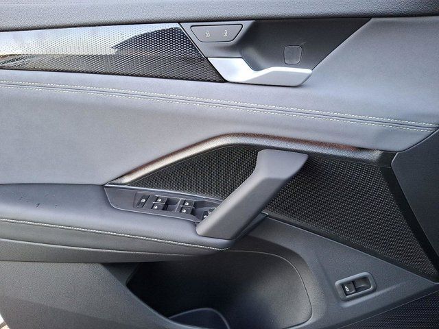 2025 Volkswagen Tiguan SE