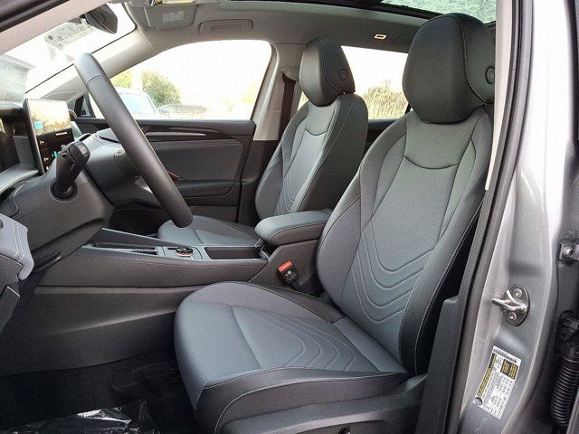 2025 Volkswagen Tiguan SE