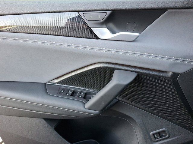 2025 Volkswagen Tiguan SE
