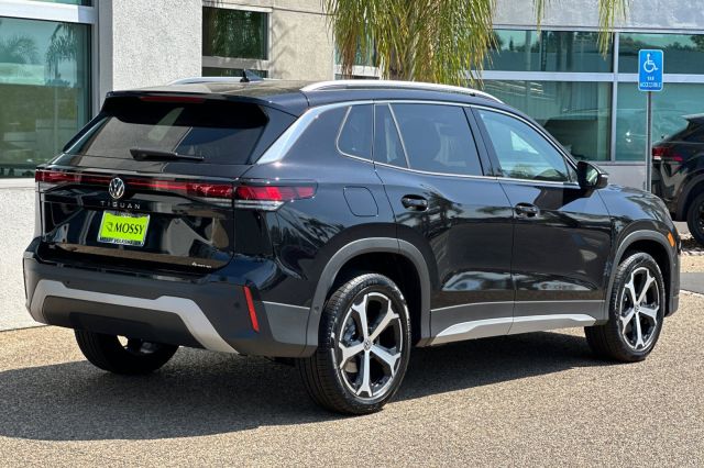 2025 Volkswagen Tiguan 2.0T SE 2025 Volkswagen Tiguan 2.0T SE