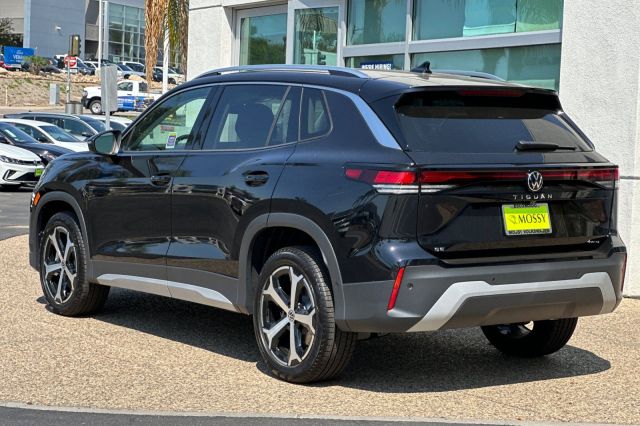 2025 Volkswagen Tiguan 2.0T SE 2025 Volkswagen Tiguan 2.0T SE