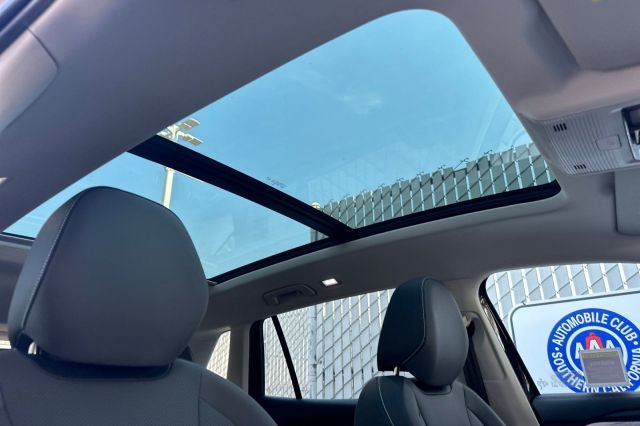 2025 Volkswagen Tiguan 2.0T SE 2025 Volkswagen Tiguan 2.0T SE