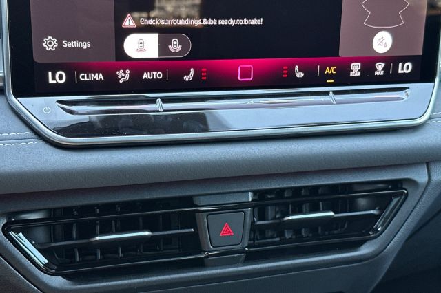 2025 Volkswagen Tiguan 2.0T SE 2025 Volkswagen Tiguan 2.0T SE