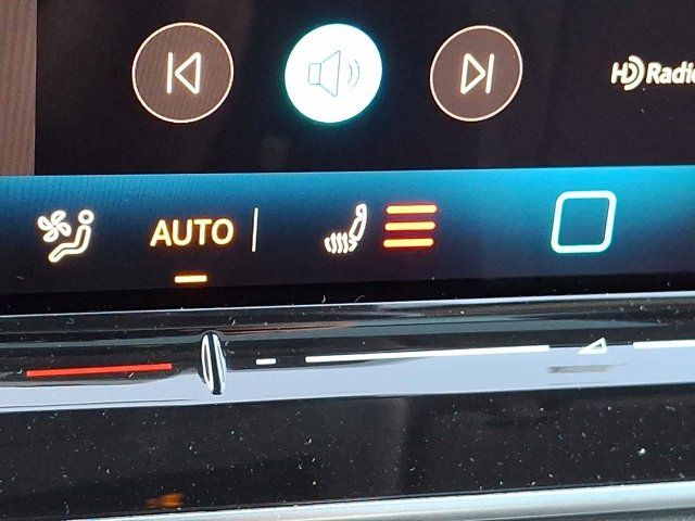 2025 Volkswagen Tiguan SE
