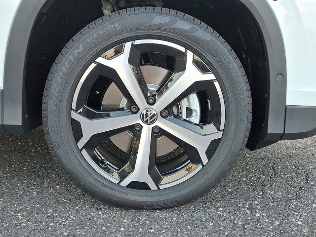 2025 Volkswagen Tiguan SE