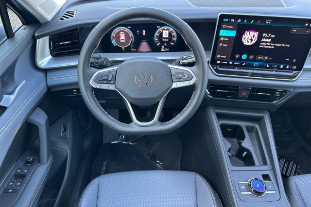 2025 Volkswagen Tiguan 2.0T SE 2025 Volkswagen Tiguan 2.0T SE