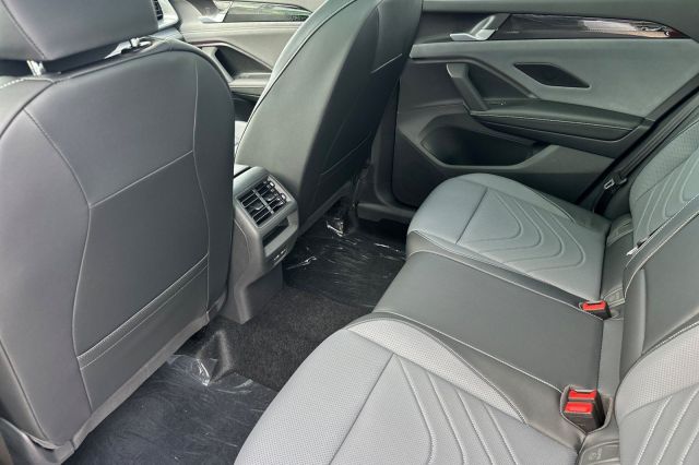 2025 Volkswagen Tiguan 2.0T SE 2025 Volkswagen Tiguan 2.0T SE