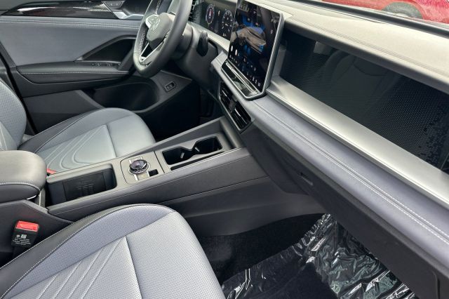 2025 Volkswagen Tiguan 2.0T SE 2025 Volkswagen Tiguan 2.0T SE