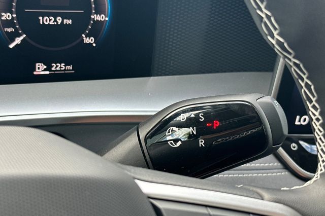 2025 Volkswagen Tiguan 2.0T SE 2025 Volkswagen Tiguan 2.0T SE