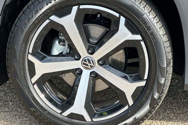 2025 Volkswagen Tiguan 2.0T SE 2025 Volkswagen Tiguan 2.0T SE