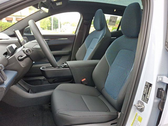 2025 Volvo EX30 Plus