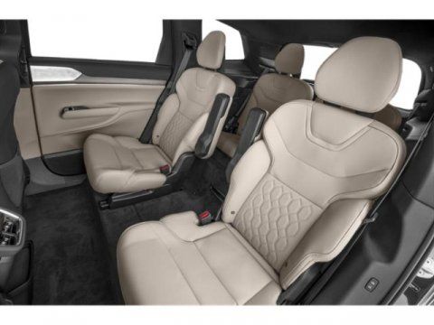 2025 Volvo EX90 Plus