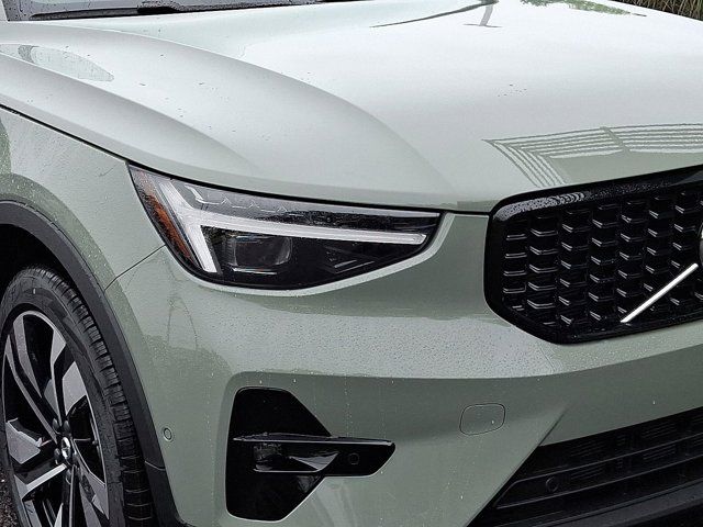 2025 Volvo XC40 Plus Dark Theme
