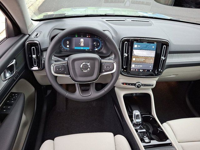 2025 Volvo XC40 Plus Dark Theme