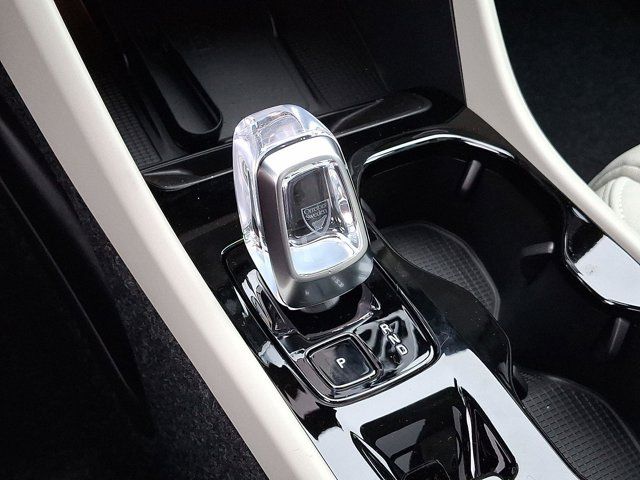 2025 Volvo XC40 Plus Dark Theme