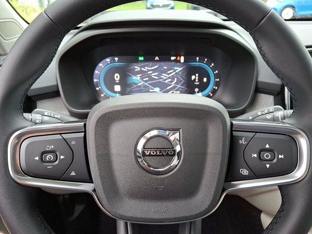 2025 Volvo XC40 Plus Dark Theme