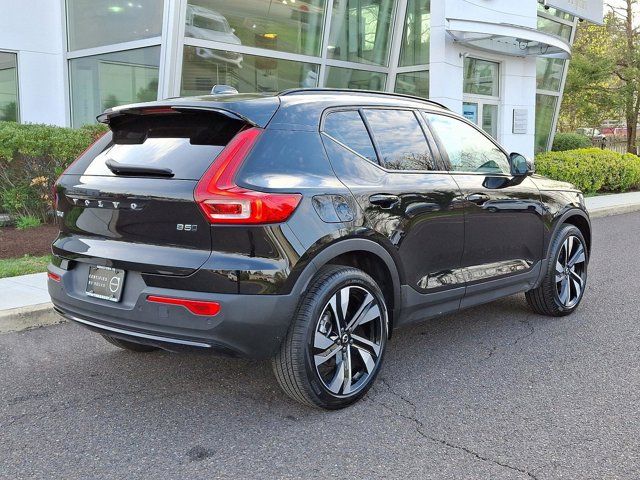 2025 Volvo XC40 Plus Dark Theme