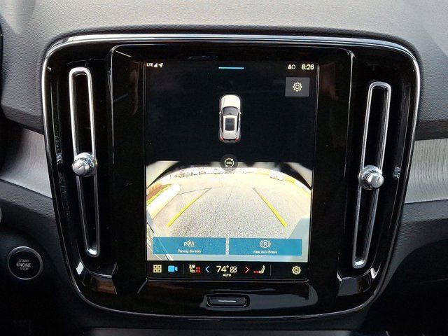 2025 Volvo XC40 Plus Dark Theme
