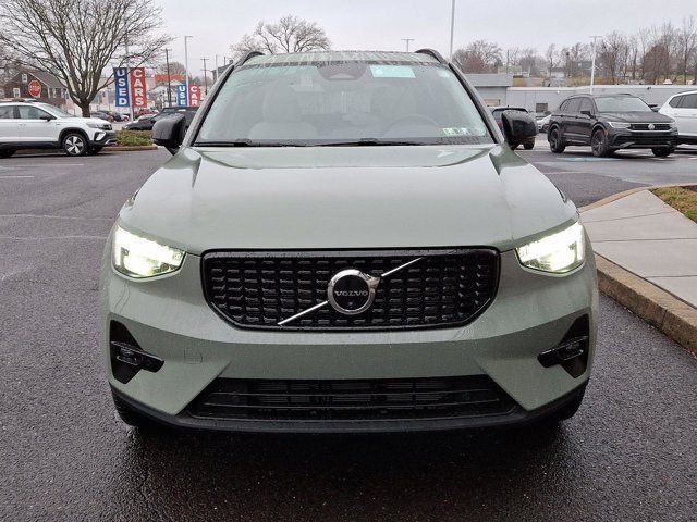 2025 Volvo XC40 Plus Dark Theme