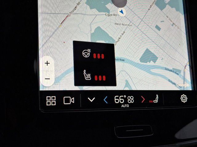 2025 Volvo XC40 Plus Dark Theme