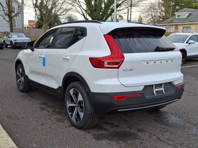 2025 Volvo XC40 Plus Dark Theme