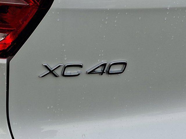 2025 Volvo XC40 Plus Dark Theme