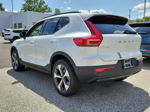 2025 Volvo XC40 Plus Dark Theme