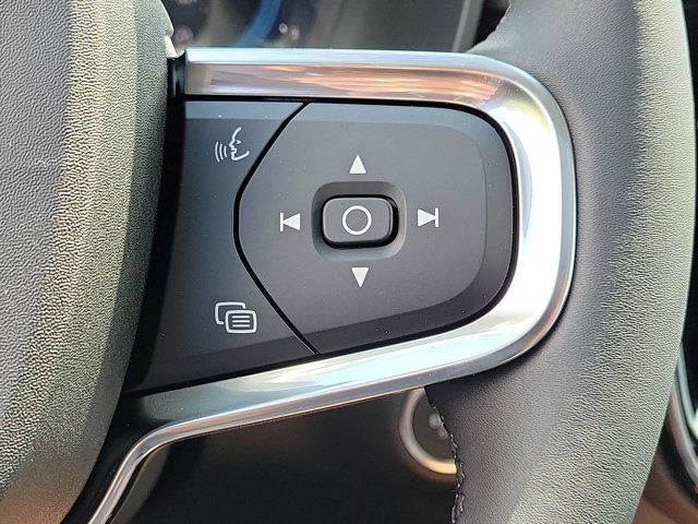 2025 Volvo XC40 Plus Dark Theme