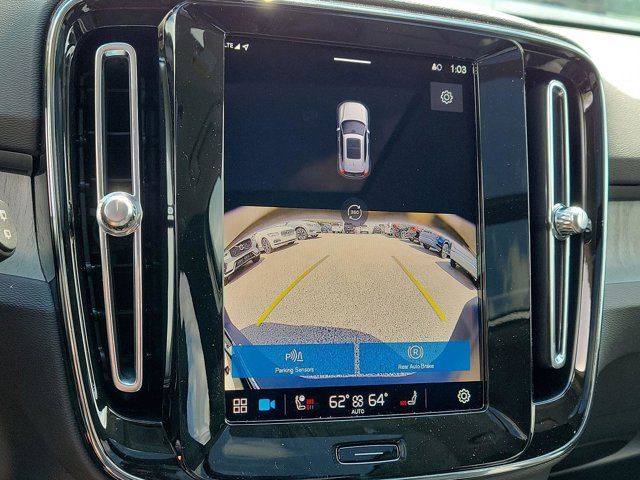 2025 Volvo XC40 Plus Dark Theme