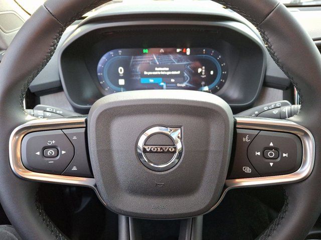 2025 Volvo XC40 Core Bright Theme