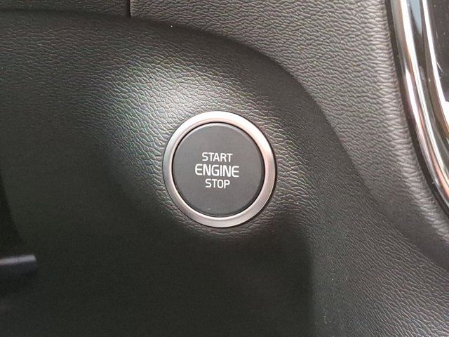 2025 Volvo XC40 Core Bright Theme