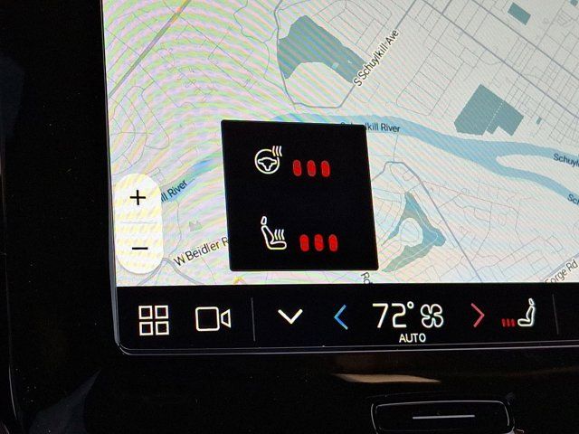 2025 Volvo XC40 Core Bright Theme