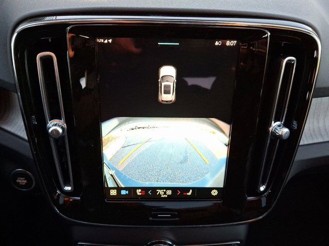 2025 Volvo XC40 Core Bright Theme