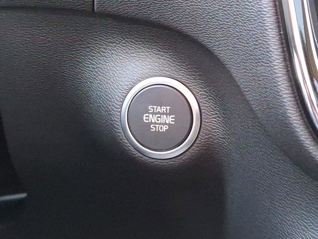 2025 Volvo XC40 Core Bright Theme
